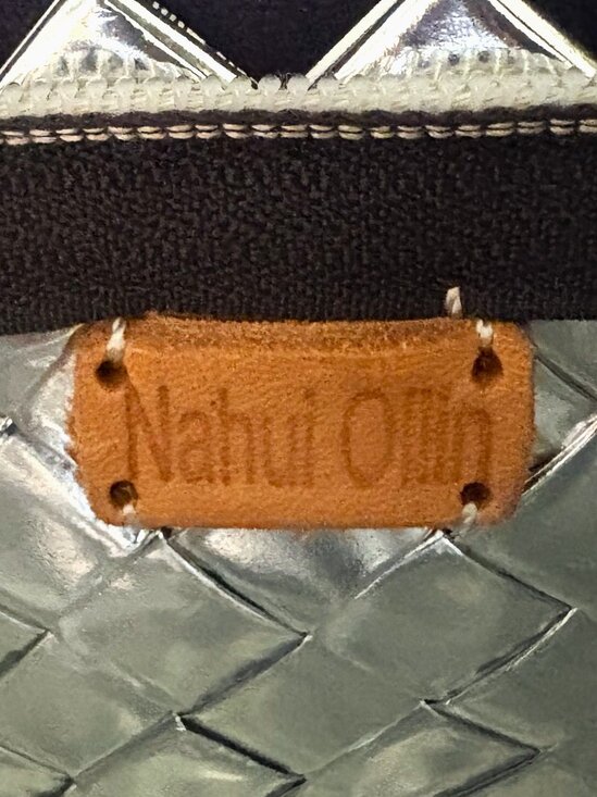 QR Code Nahui Ollin Black and White Wristlet with Red Leather Handle EUC - Picture 10 of 10